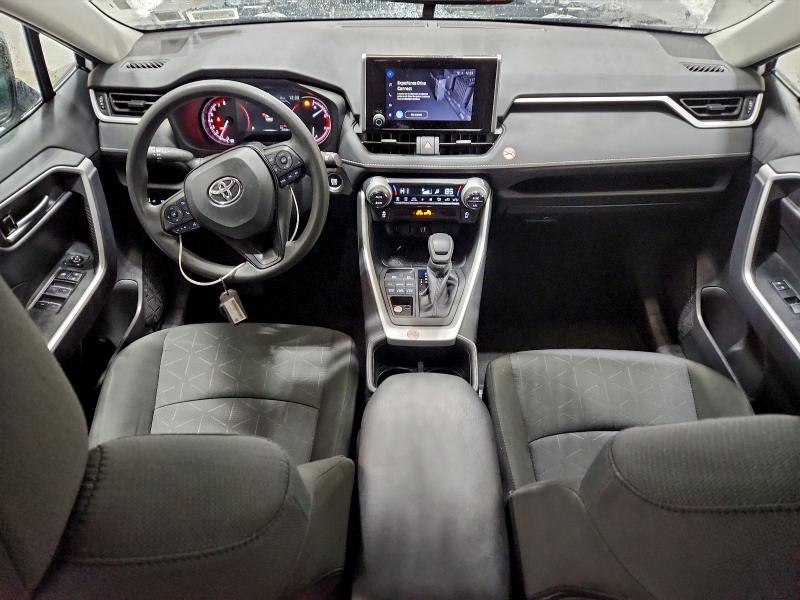 Фото 8 - TOYOTA RAV4