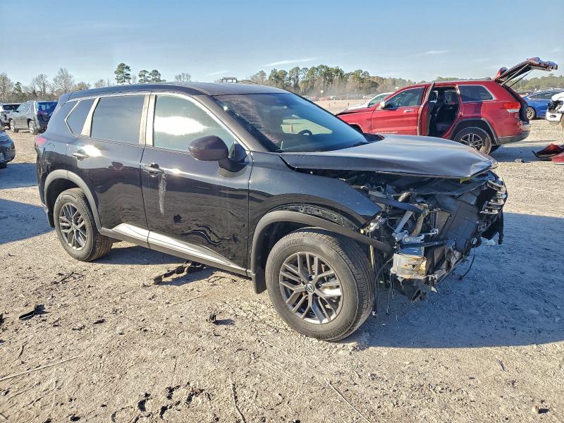 Фото 4 - NISSAN ROGUE