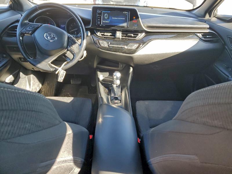 Фото 8 - TOYOTA C-HR