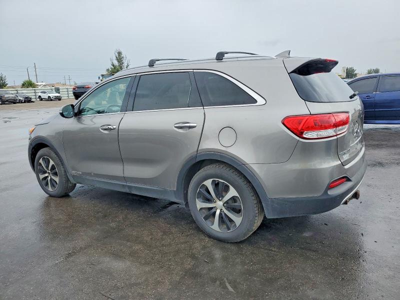 Фото 2 - KIA SORENTO