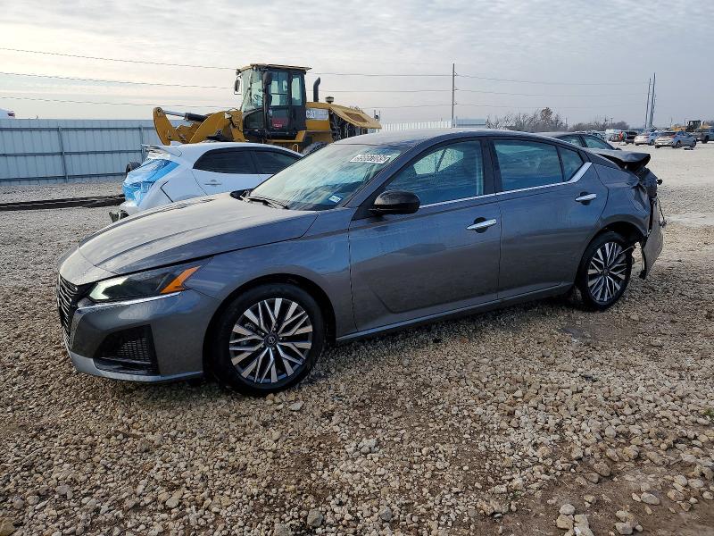 Фото 1 - NISSAN ALTIMA