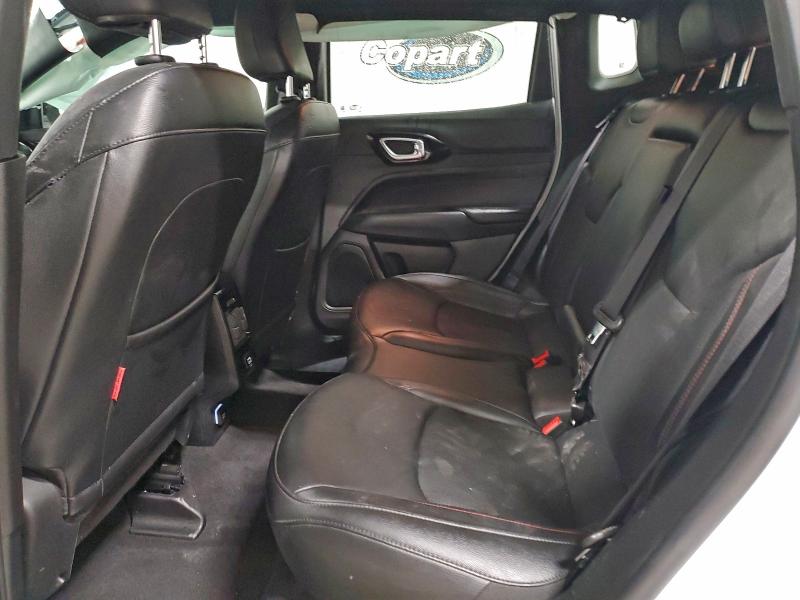 Фото 11 - JEEP COMPASS