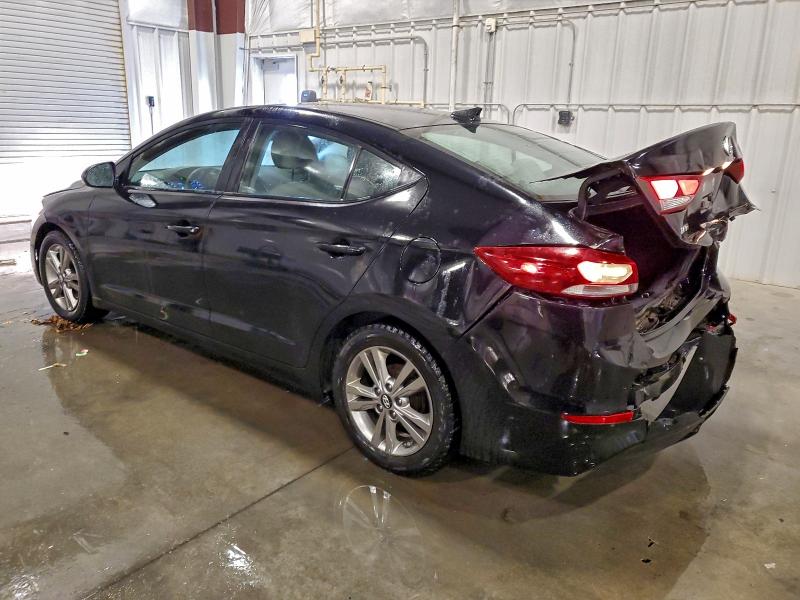 Фото 2 - HYUNDAI ELANTRA