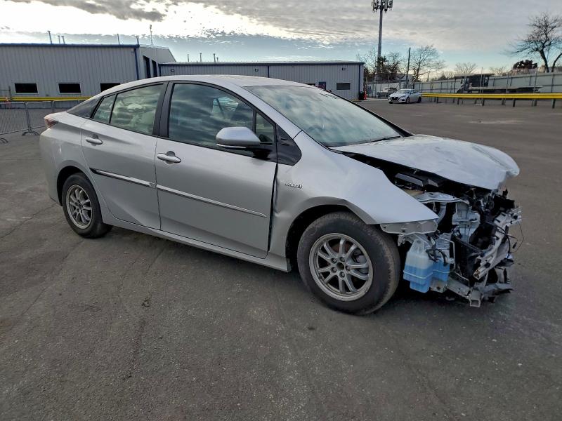 Фото 4 - TOYOTA PRIUS