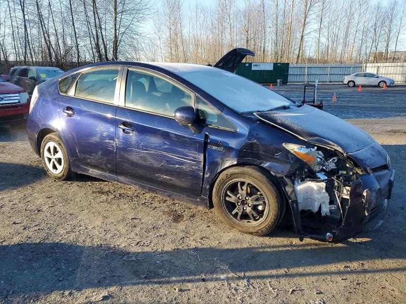 Фото 4 - TOYOTA PRIUS