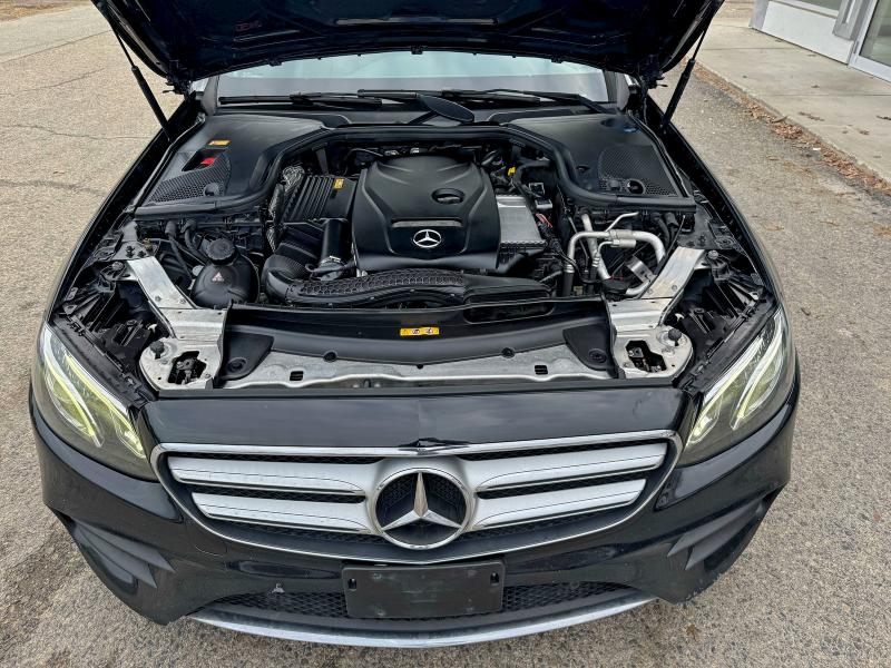 Фото 12 - MERCEDES-BENZ E-CLASS