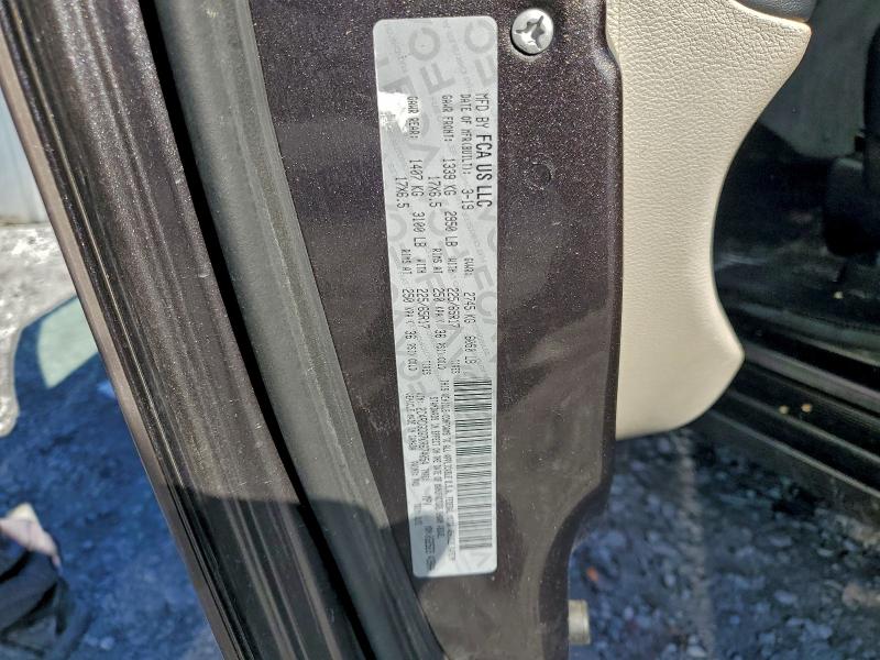 Фото 13 - DODGE CARAVAN