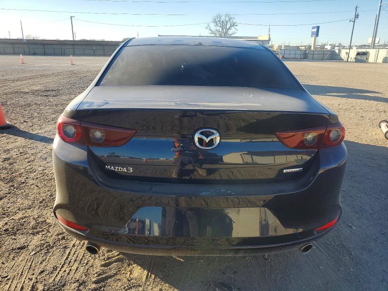 Фото 6 - MAZDA 3