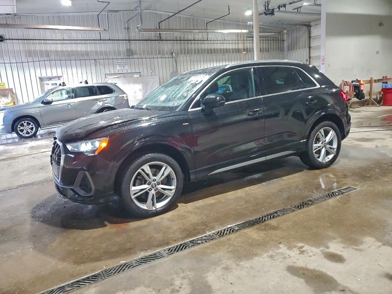 Фото 1 - AUDI Q3