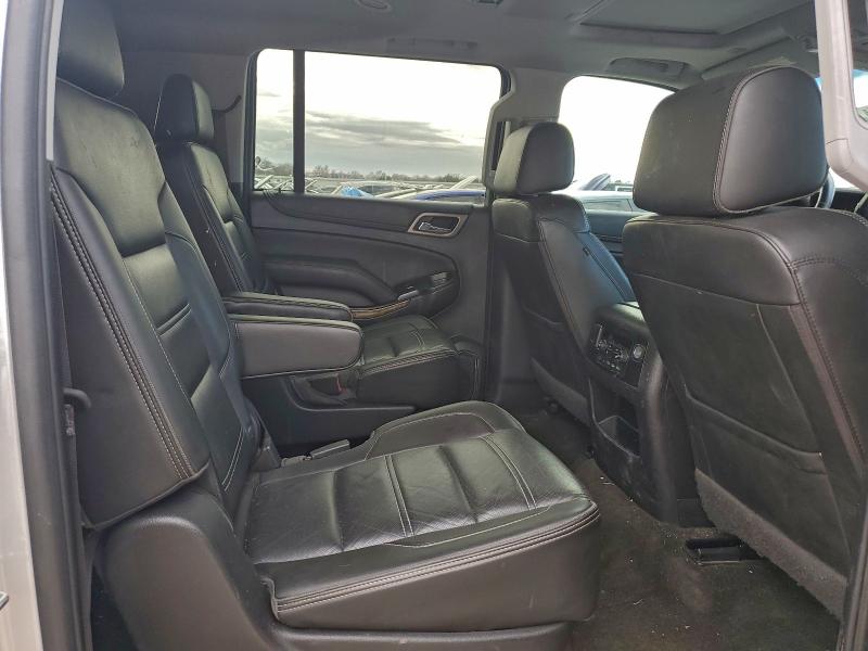 Фото 11 - GMC YUKON