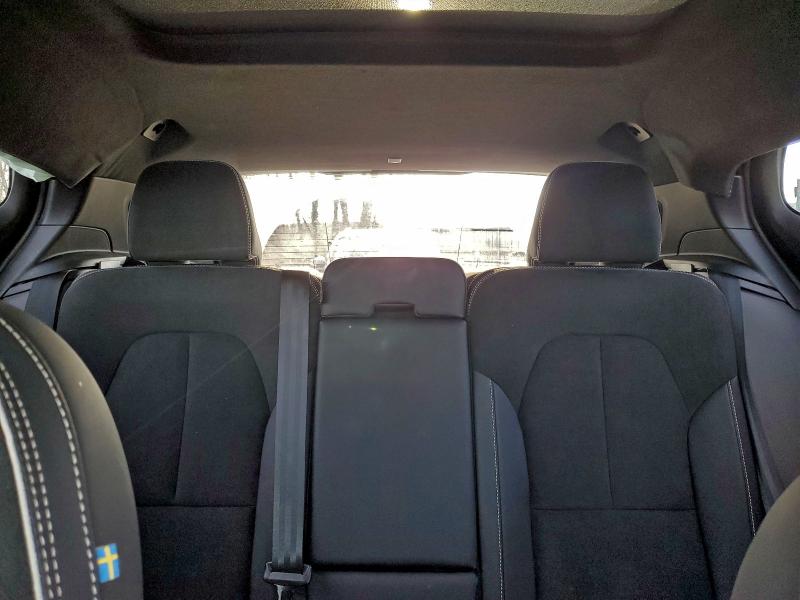 Фото 10 - VOLVO XC40