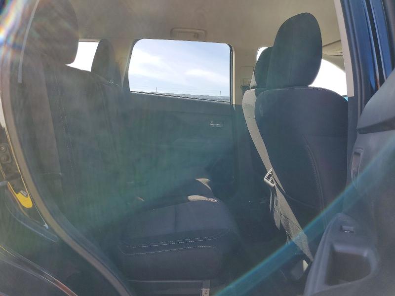 Фото 11 - MITSUBISHI OUTLANDER