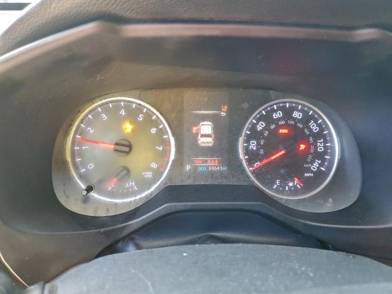 Фото 9 - TOYOTA RAV4