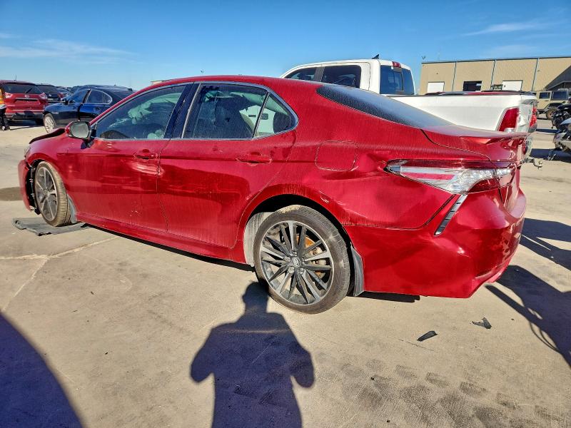 Фото 2 - TOYOTA CAMRY