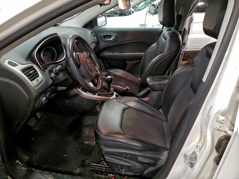 Фото 7 - JEEP COMPASS