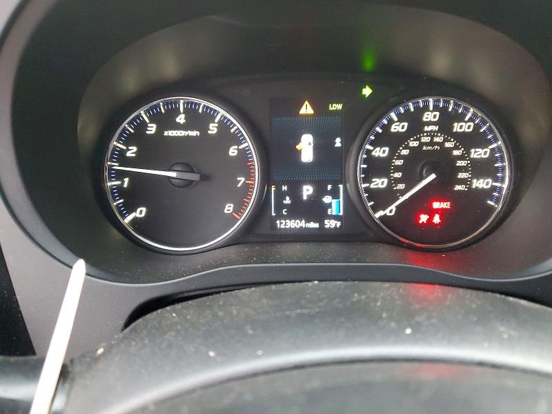 Фото 9 - MITSUBISHI OUTLANDER