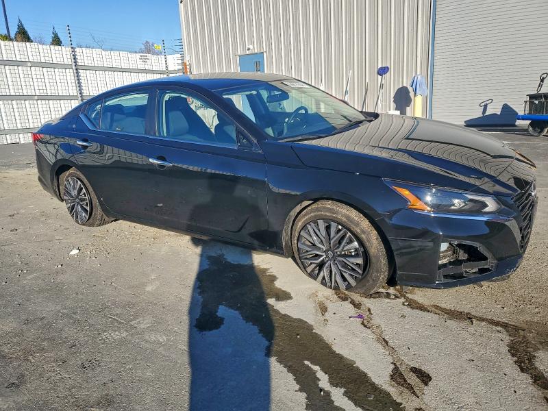 Фото 4 - NISSAN ALTIMA