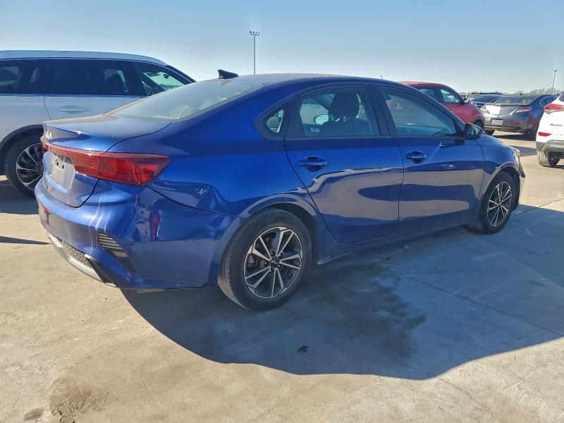 Фото 3 - KIA FORTE