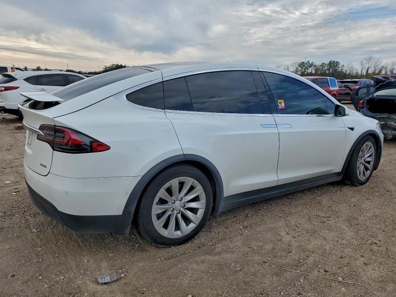 Фото 3 - TESLA MODEL X