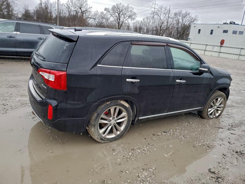 Фото 3 - KIA SORENTO