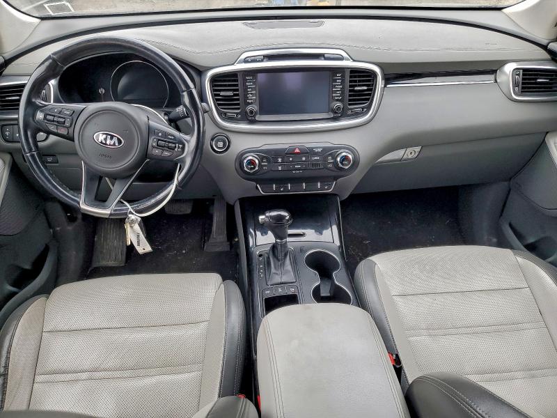 Фото 8 - KIA SORENTO