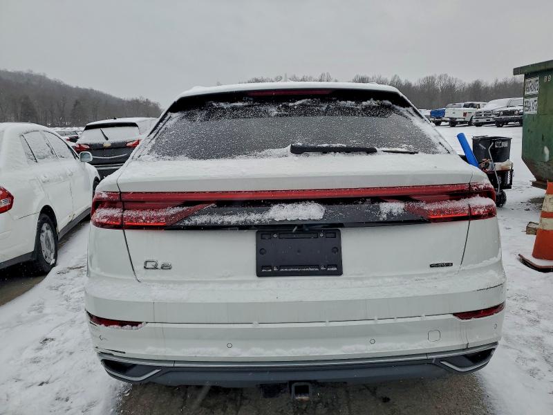 Фото 6 - AUDI Q8