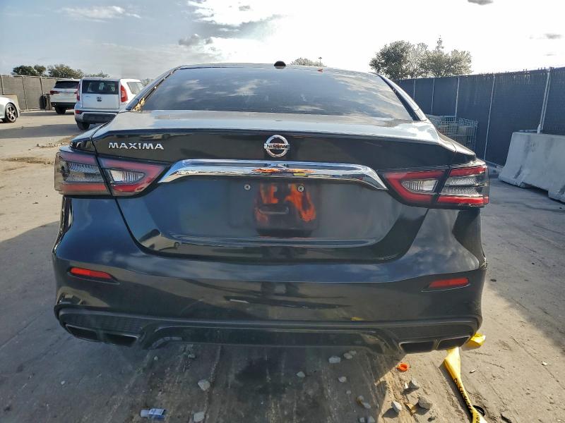 Фото 6 - NISSAN MAXIMA