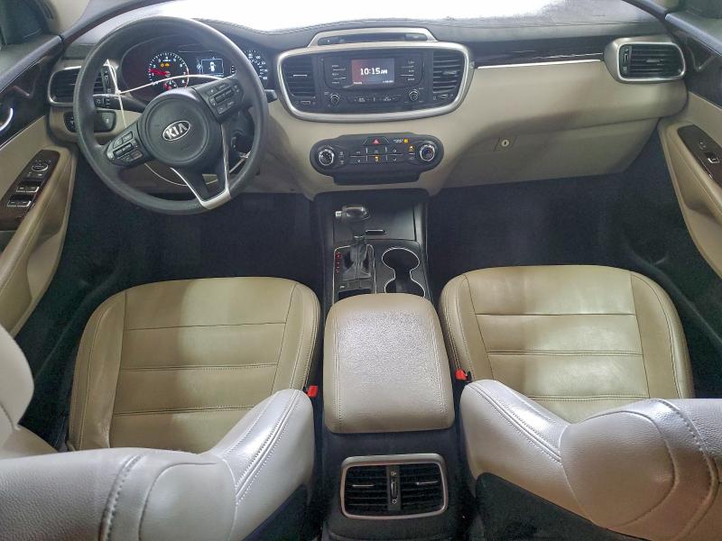 Фото 8 - KIA SORENTO