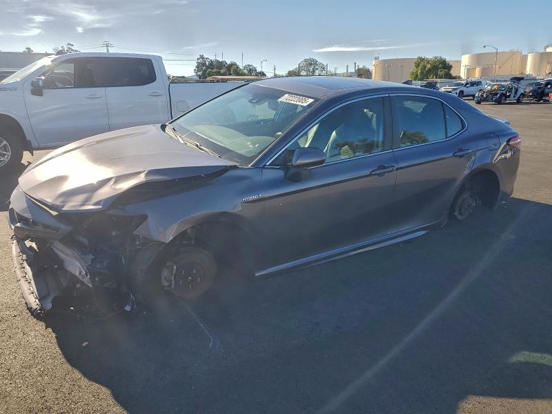 Фото 1 - TOYOTA CAMRY