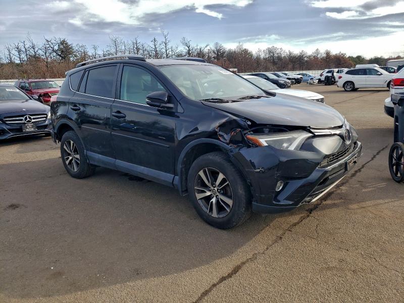 Фото 4 - TOYOTA RAV4