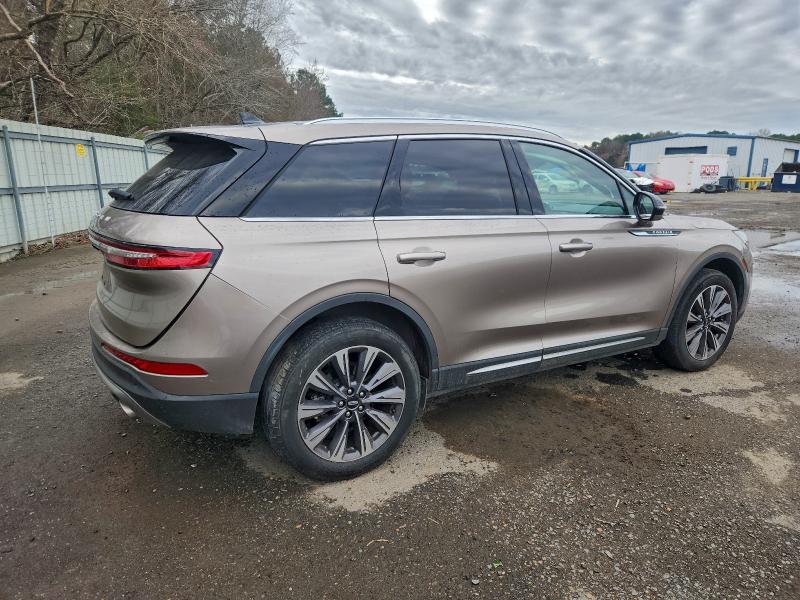 Фото 3 - LINCOLN CORSAIR