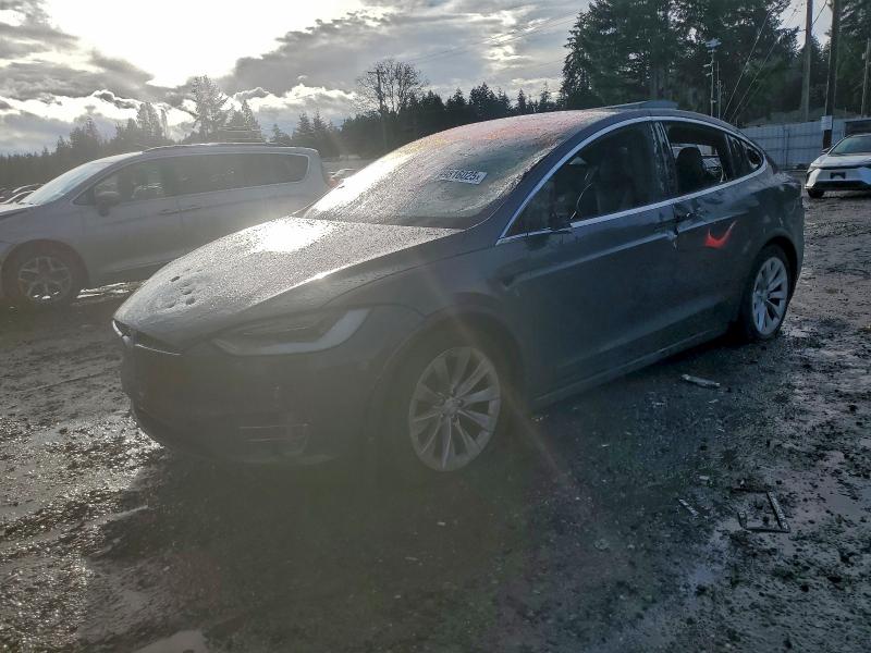 Фото 1 - TESLA MODEL X