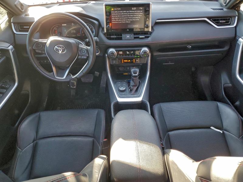 Фото 8 - TOYOTA RAV4