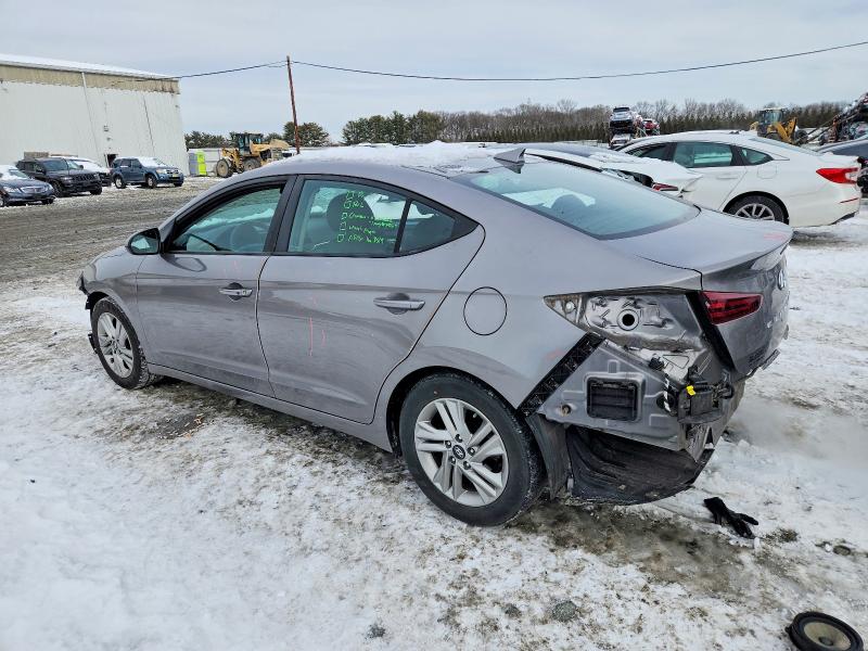 Фото 2 - HYUNDAI ELANTRA
