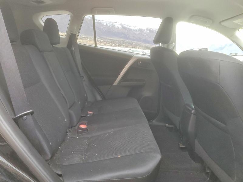 Фото 10 - TOYOTA RAV4