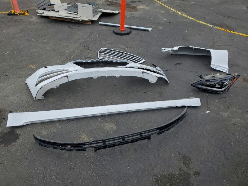 Фото 12 - HYUNDAI GENESIS