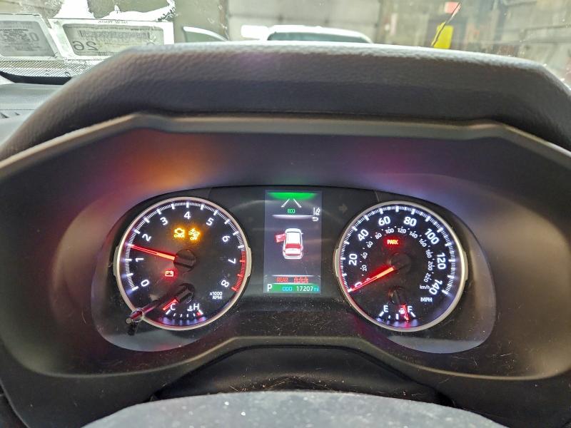 Фото 9 - TOYOTA RAV4