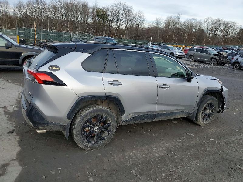 Фото 3 - TOYOTA RAV4