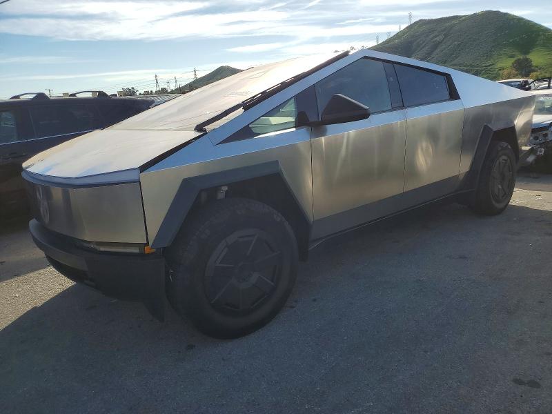 Фото 1 - TESLA CYBERTRUCK