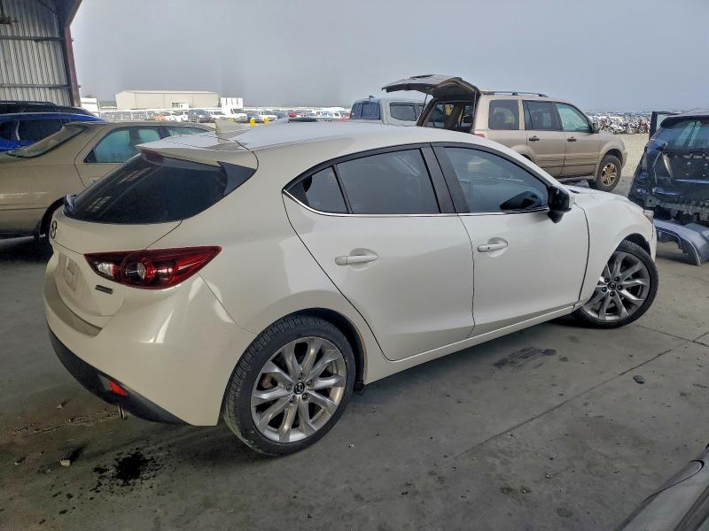 Фото 3 - MAZDA 3