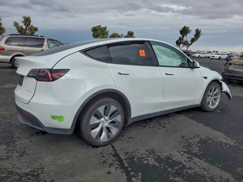 Фото 3 - TESLA MODEL Y