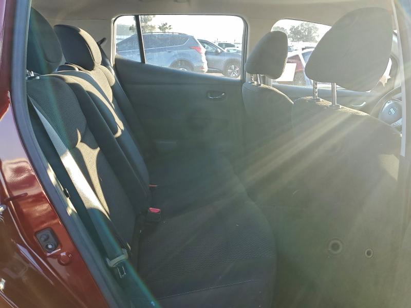 Фото 10 - NISSAN LEAF