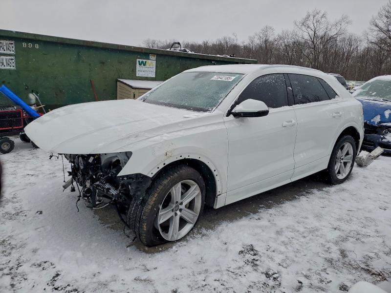 Фото 1 - AUDI Q8