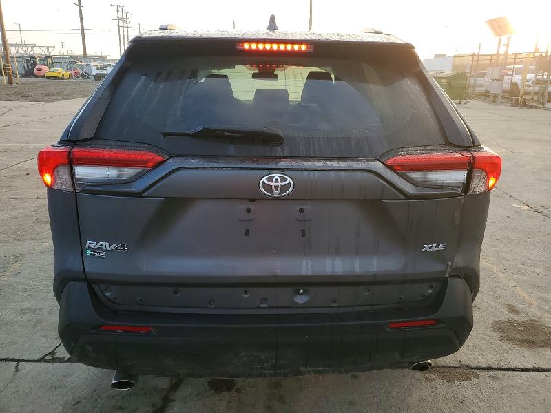 Фото 6 - TOYOTA RAV4