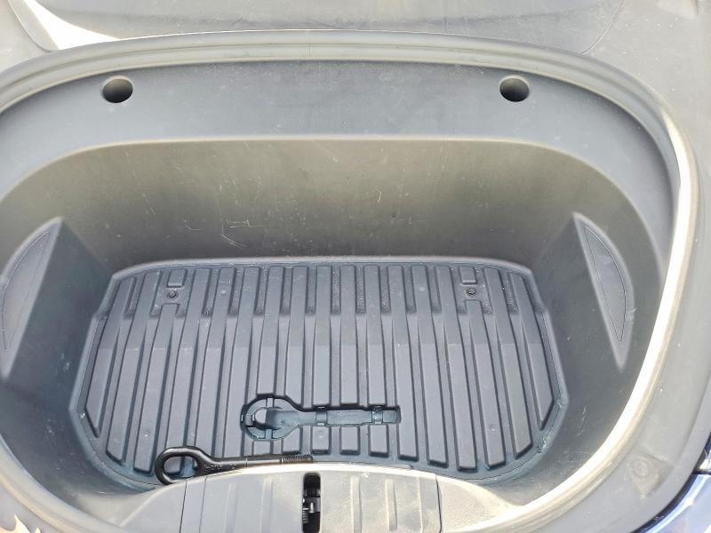 Фото 11 - TESLA MODEL 3