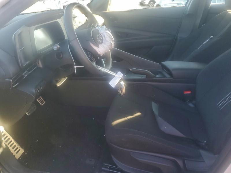 Фото 7 - HYUNDAI ELANTRA