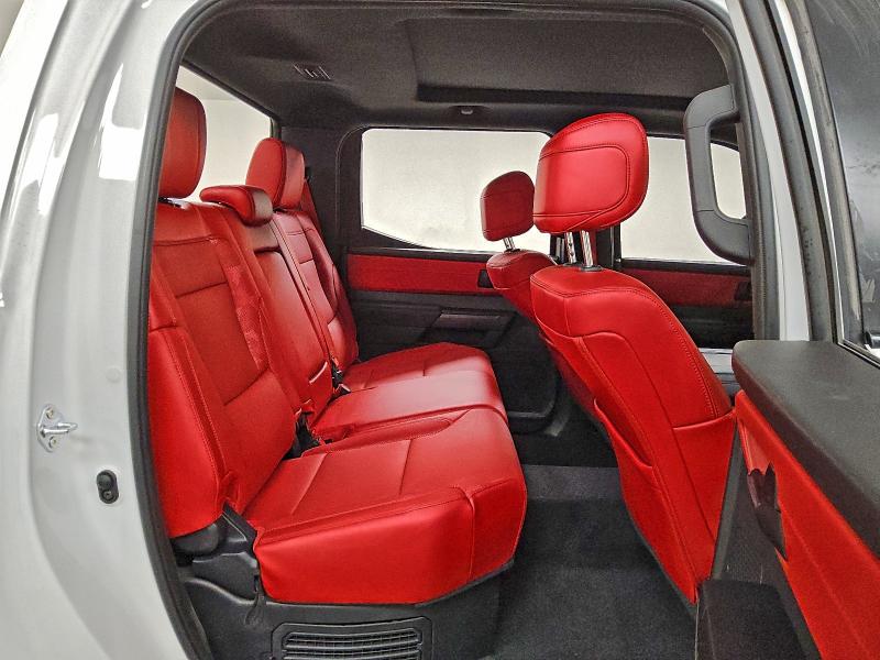 Фото 10 - TOYOTA TUNDRA