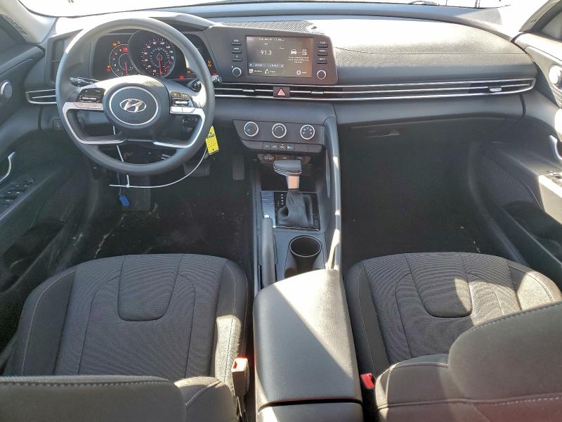 Фото 8 - HYUNDAI ELANTRA