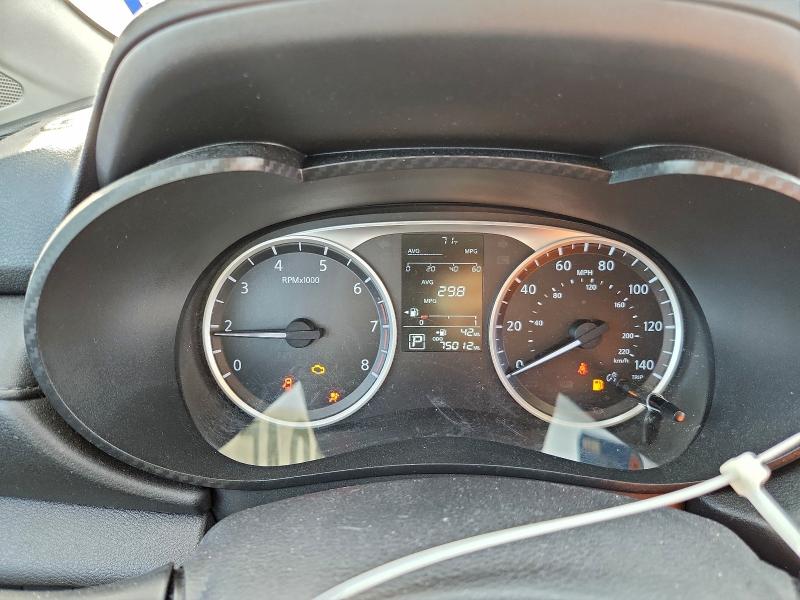 Фото 9 - NISSAN VERSA