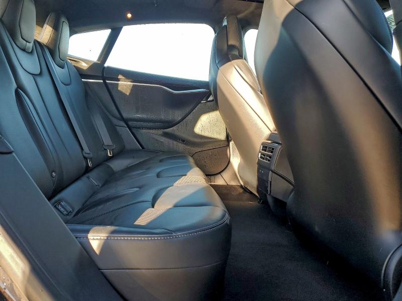 Фото 10 - TESLA MODEL S